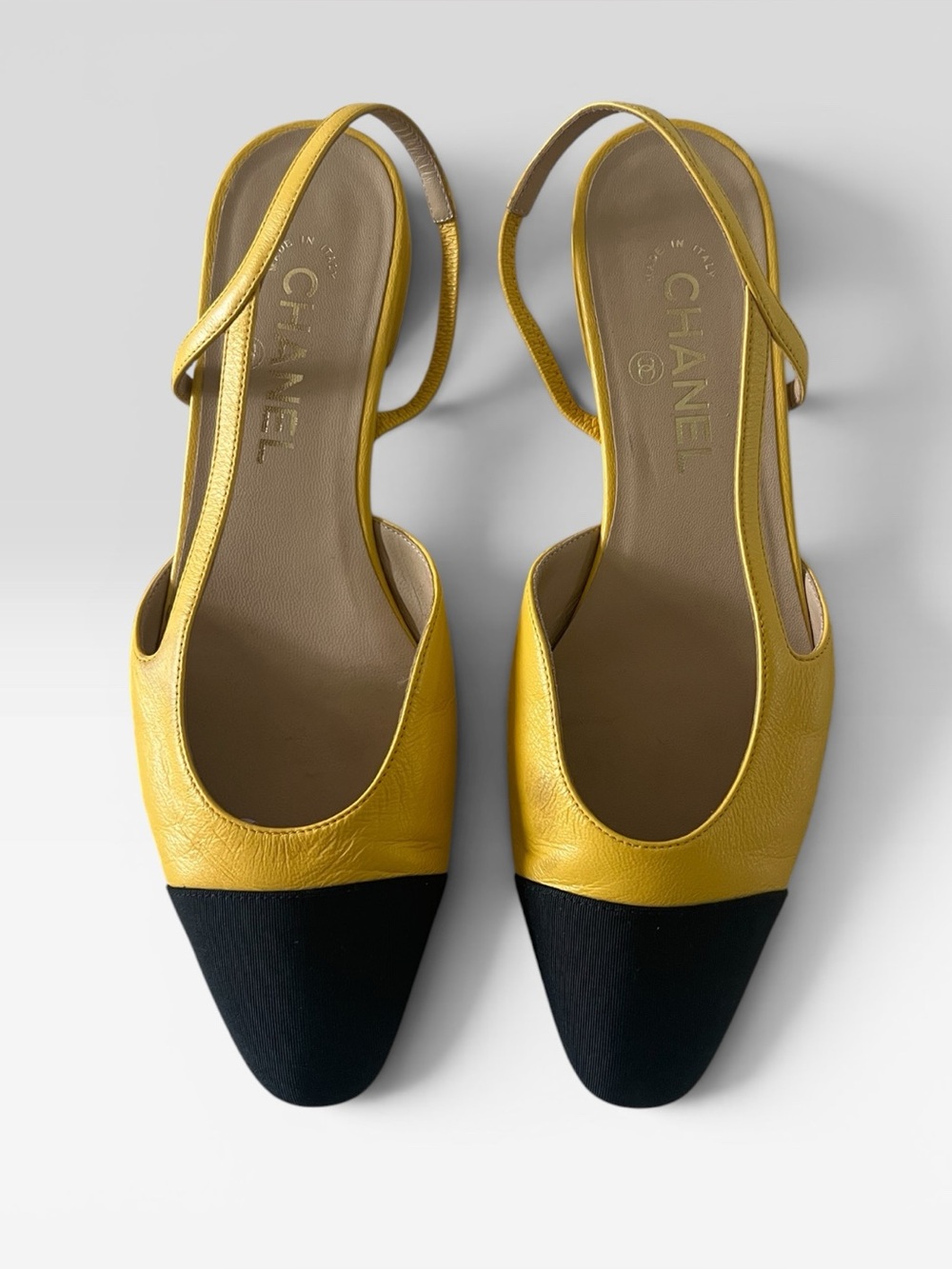 CHANEL Yellow Leather and Black Grosgrain Slingback Flats Size 39